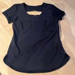 Lulu shirt Size M Black Yoga 🧘‍♀️